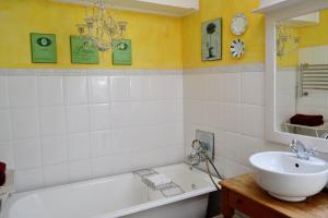 Dullies Cottage