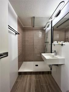 Hotels Kyriad Vitrolles Aeroport Marseille : Chambre Double
