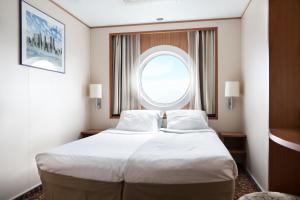 Tallink ferry - Baltic Queen Tallinn to Stockholm