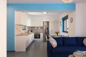 Greek Sky - New modern apartment with shared pool