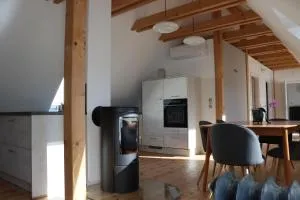 Drei-Seiten-Hof Étable mit Schwimmteich und Klimanlage - 特雷纳