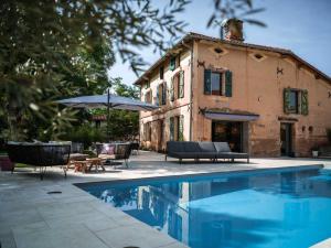 Maisons de vacances La Maison du Bonheur - Grande Piscine & Terrasse : photos des chambres