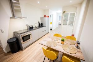 Great 95m2 Two-Bedroom Apartment - WE39