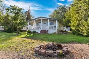 Sandy Beach at Cocolalla - Laclede