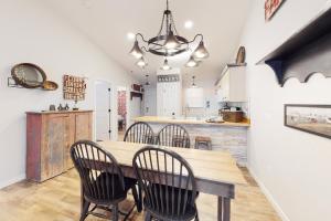 The Farmhouse at Fall Creek