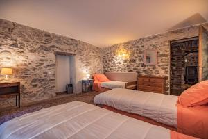 Appartements Sundrenched Relais de Poste in Serdinya : photos des chambres