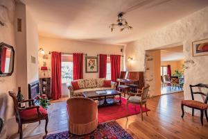 Appartements Sundrenched Relais de Poste in Serdinya : photos des chambres