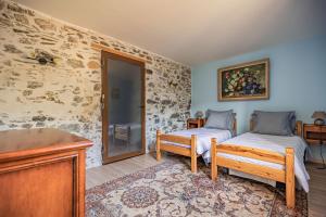 Appartements Sundrenched Relais de Poste in Serdinya : photos des chambres