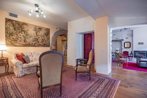 Appartements Sundrenched Relais de Poste in Serdinya : photos des chambres