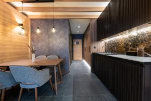 Woodside Apartment 218