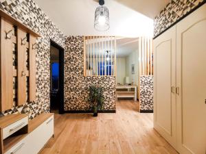 Appartements LA BELLE BALADE - Parking - Wifi - Balcon - Belle vue ! : photos des chambres