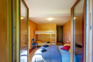 Auberges Eco-hotel et Yourtes du Mercantour : Chambre Familiale avec Balcon