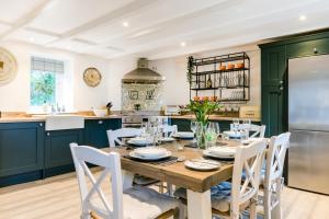 Courtyard Cottage - within the Helland Barton Farm collection