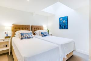 Courtyard Cottage - within the Helland Barton Farm collection