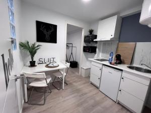 Miniestudio close centre