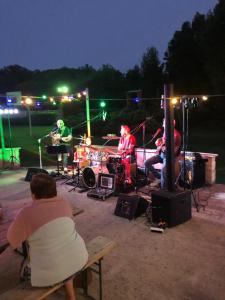 Campings Camping Le Douzou : photos des chambres