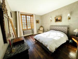 Villas Castle in the beautiful French countryside with all modern comfort : photos des chambres