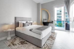 Vacationer Holiday Homes I Majestic Upgraded 2 Bedroom I City Views l Low Floor