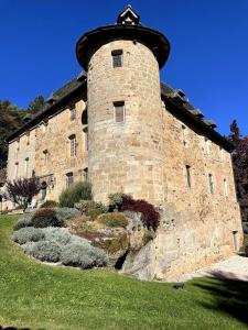 Villas Castle in the beautiful French countryside with all modern comfort : photos des chambres