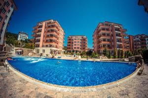 Privilege Fort Beach - Menada Apartments