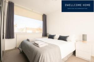 Free Drive Parking, Garden, Fast WIFI, lovely quiet street, Ideal for long term contractor, corporate etc stays - Dwellcome Home Ltd 5 Double Bedroom 2 and a half Bathroom Aberdeen House - see our site for assurance