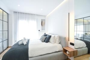 Luxury Downtown Apartment C1