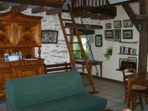 Charmante maison de campagne avec vaste parc arboré, cheminée et multiples activités à proximité - FR-1-410-153