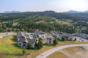 Cozy 2 BR Mountain View - walk to resort