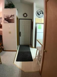 Cozy 2 BR Mountain View - walk to resort