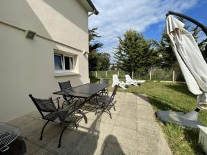 Appartements Appartement Saint-Pair-sur-Mer, 3 pieces, 4 personnes - FR-1-361-455 : photos des chambres