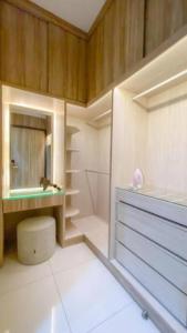 Premio Southkey 3BR Suite WiFi YT Netflix SeaView