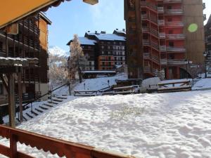 Appartements Appartement Risoul, 2 pieces, 5 personnes - FR-1-330-226 : photos des chambres