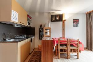 Appartements Equiria - 1 chambre - balcon : photos des chambres