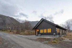RuPow Lodge - walking distance to Rusutsu Resort - Kimobetsu