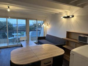 APARTMENT DAMGAN VUE MER