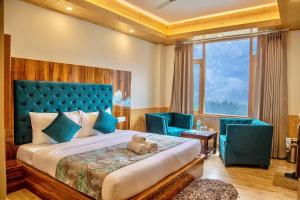 North Deodar Avenue, Manali