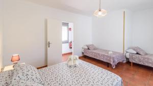 Casa Verde de Elena Benalauría by Ruralidays