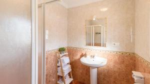 Casa Verde de Elena Benalauría by Ruralidays