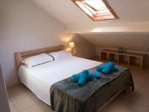 Modern studio in Saint-Nicolas, 35m², city view, parking