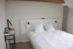 Hotels La Ferme Blanche, The Originals Relais (Relais du Silence) : photos des chambres