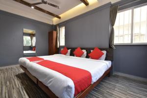 Hotel Ashirwad, Solapur