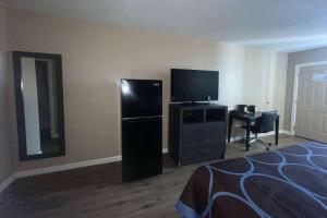 Super 8 by Wyndham Victoria - South - Hwy 59