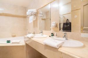 Hotels La Ferme Saint Simeon Spa - Relais & Chateaux : photos des chambres