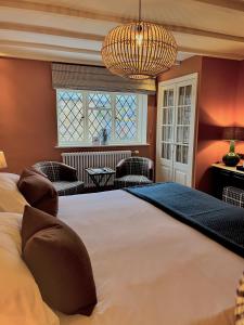 Comfort Double or Twin Room room in The Broadway Hotel