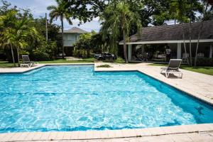 Luxury Apartments and Rooms,The Lagoons