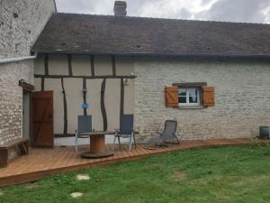 Dépendance au 1er étage d une jolie fermette.