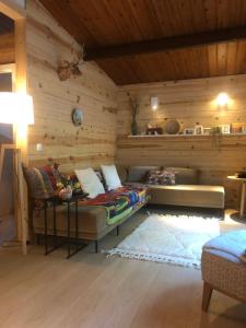 Forest Lounge