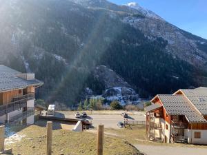 Studio avec coin montagne 4 personnes Orelle 3 Vallées - Spa & Piscine - Apt 006