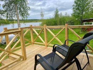 Mysig stuga med sjötomt, nära Järvsöbacken