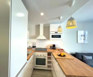 Timeless clock Apartment